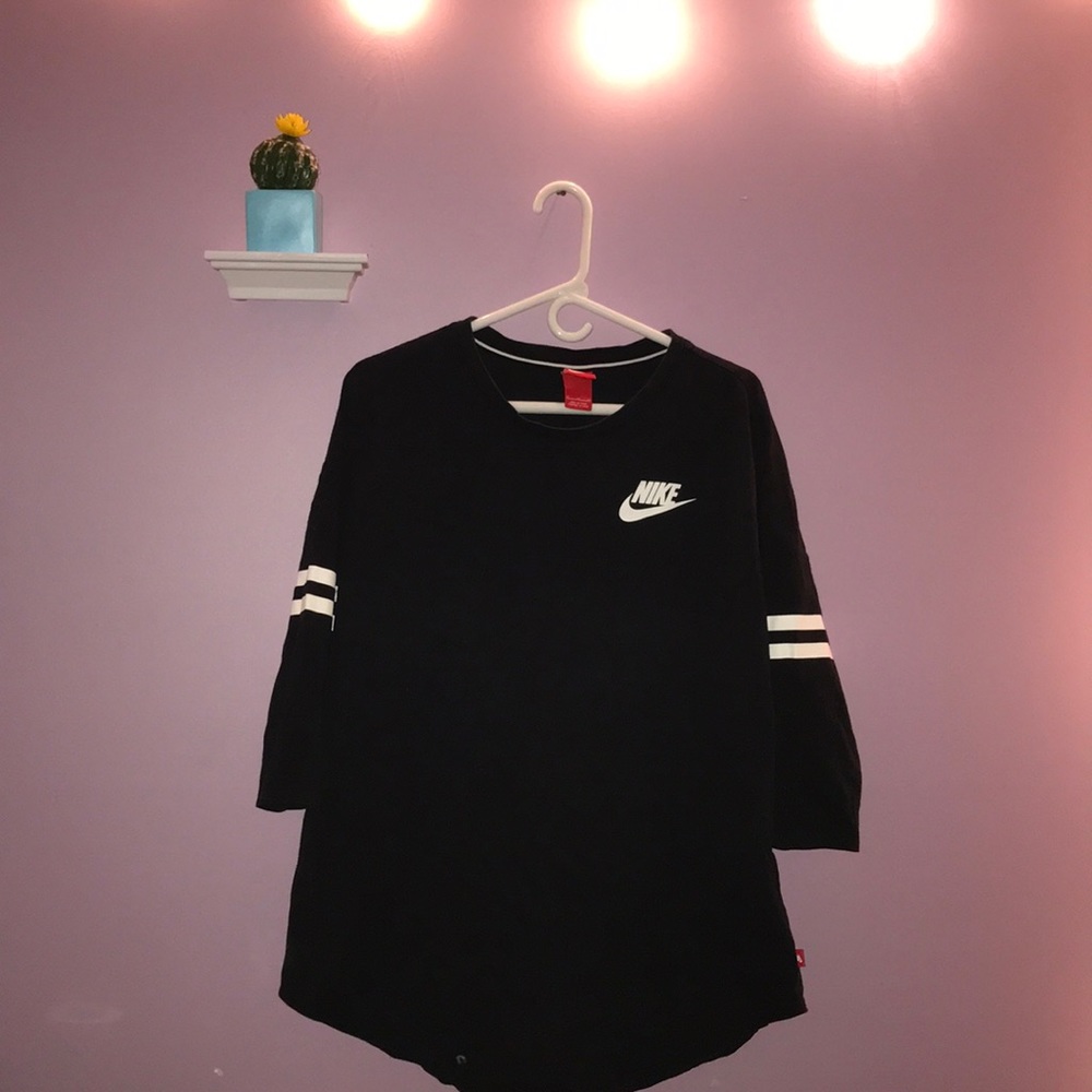 Nike long sleeved tee